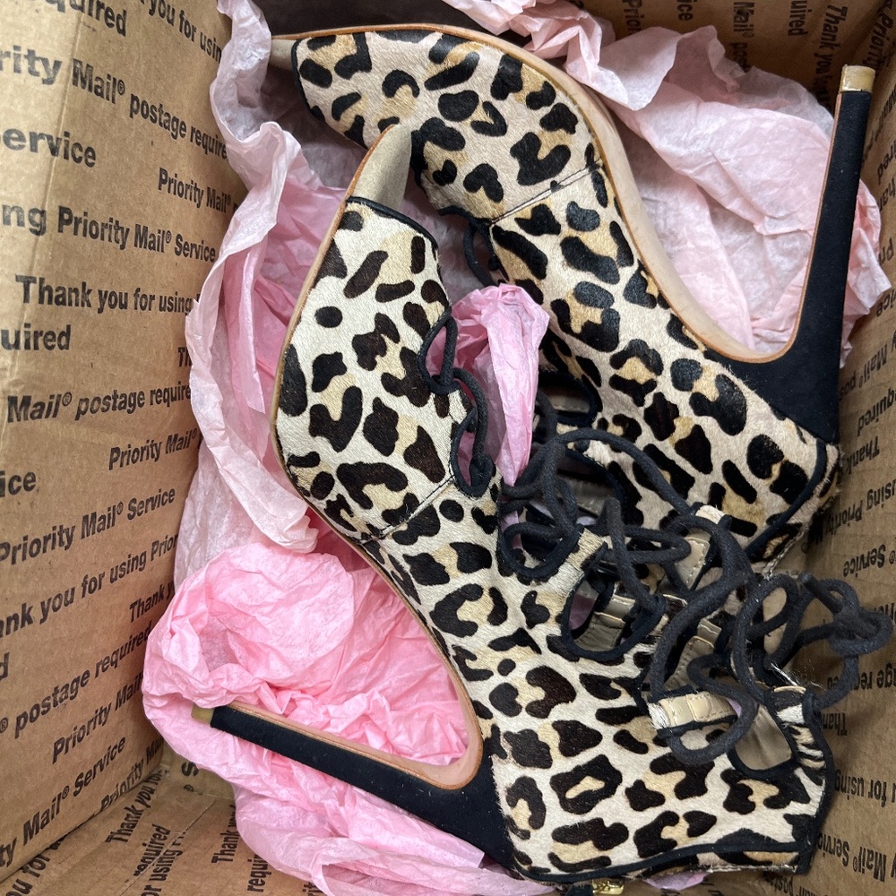 ZARA LEOPARD PRINT ANKLE BOOT LACE-UP HEELS US 7.5